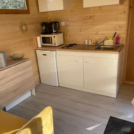 La Tiny House Des Oliviers Et Son Jacuzzi
